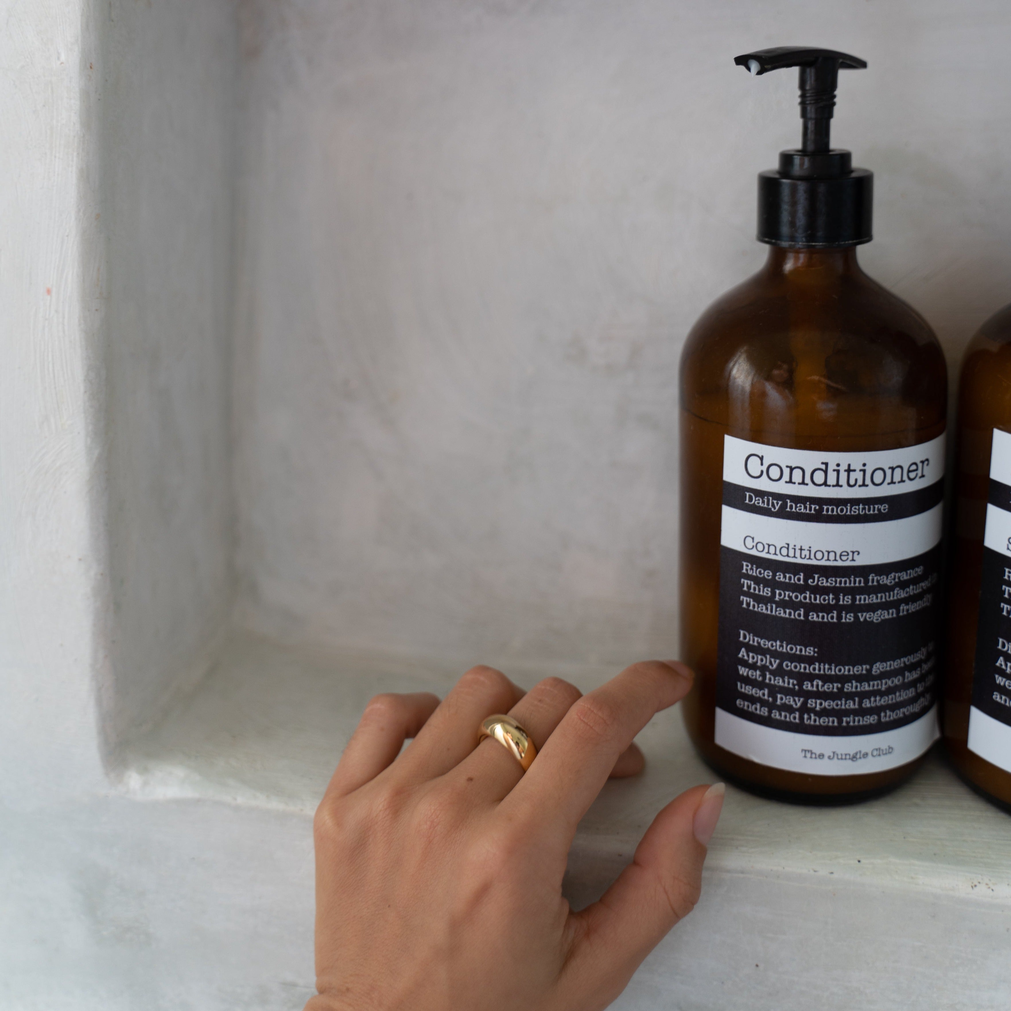 Unleash your inner strength with the Juliette ring by Megan Collins Jewellery, a chunky and empowering ring that embodies your bold femininity.