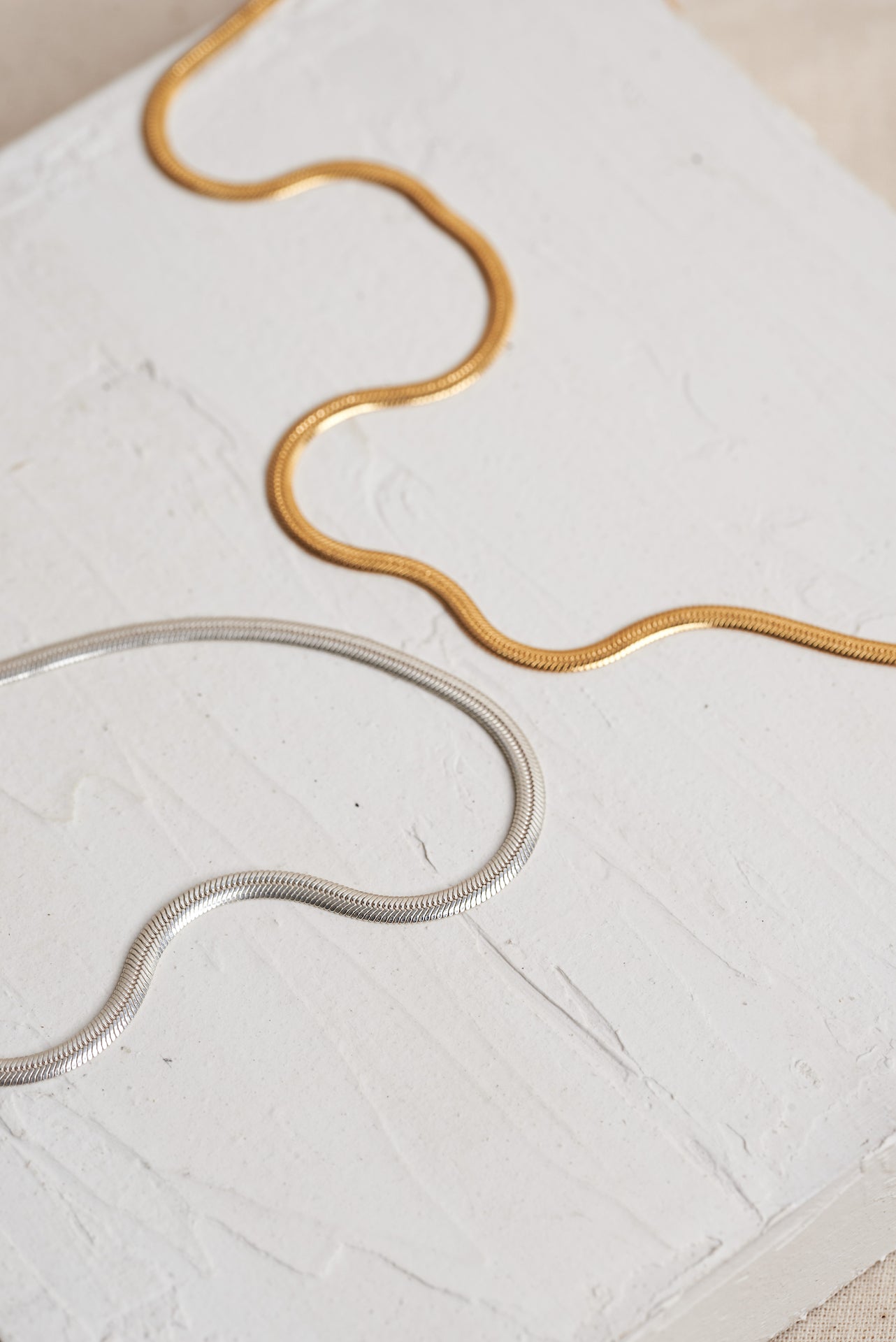 Designed by Megan Collins, the "Flow Necklace" is a classic must-have in every minimalists’ wardrobe. Created to represent the perfect equilibrium between stability and change.