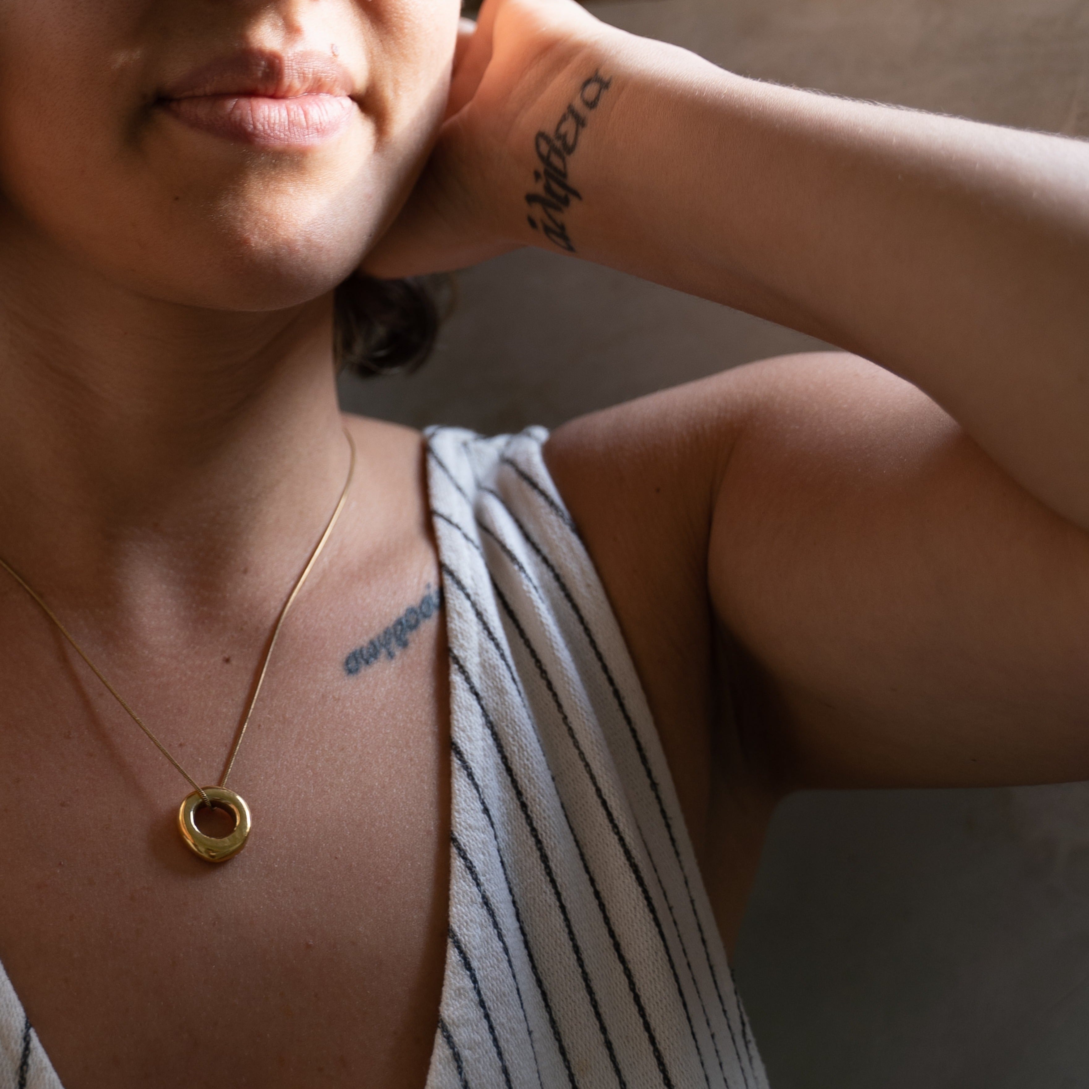 Introducing you to the bestseller, the Eloise necklace designed and created by MeganCollinsJewellery. Subtly combing Scandinavian geometric minimalism with a hint of the organic. 