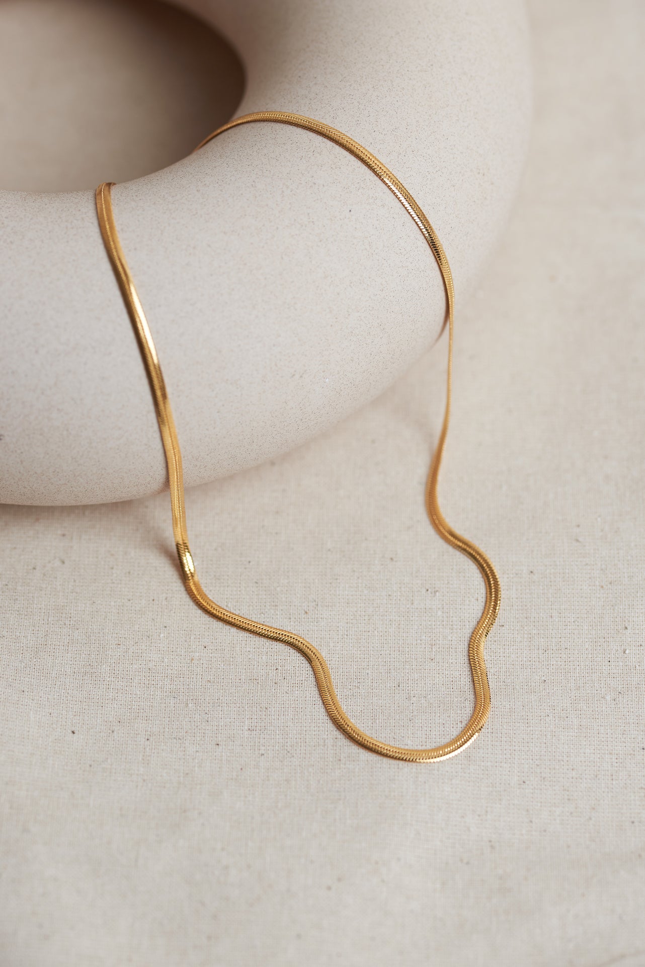 Designed by Megan Collins, the "Flow Necklace" is a classic must-have in every minimalists’ wardrobe. Created to represent the perfect equilibrium between stability and change.